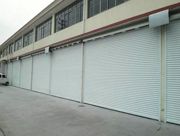 電動(dòng)卷閘門(mén)特點(diǎn)